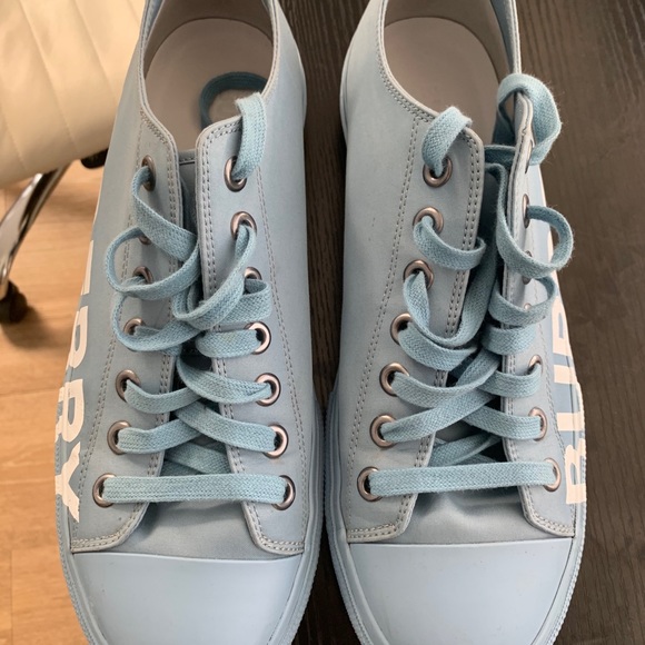 Burberry Shoes - Picture 4 of 6